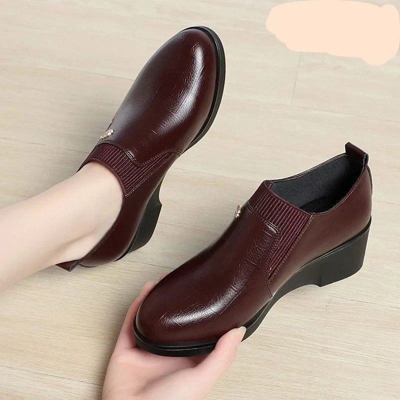 Switolina – Modne Skórzane Buty Na Koturnie