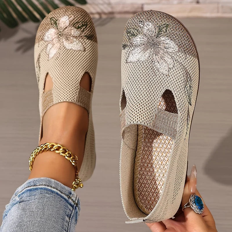 Martine – Przewiewne Dzianinowe Buty z Kwiatowym Haftem