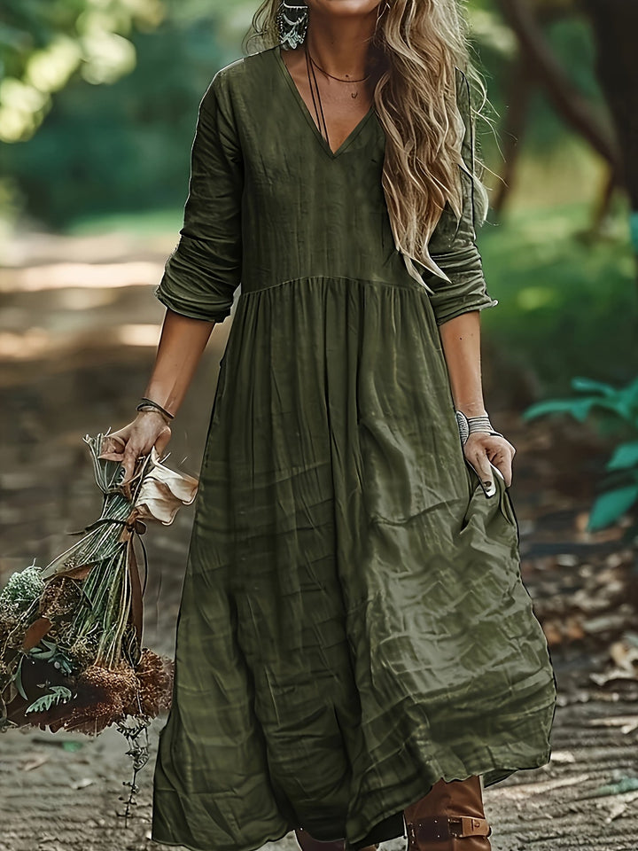 Shirron – Modna Długa Sukienka z Dekoltem w Szpic