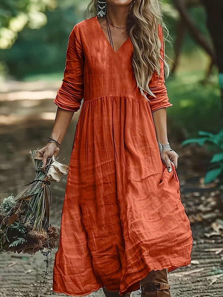Shirron – Modna Długa Sukienka z Dekoltem w Szpic