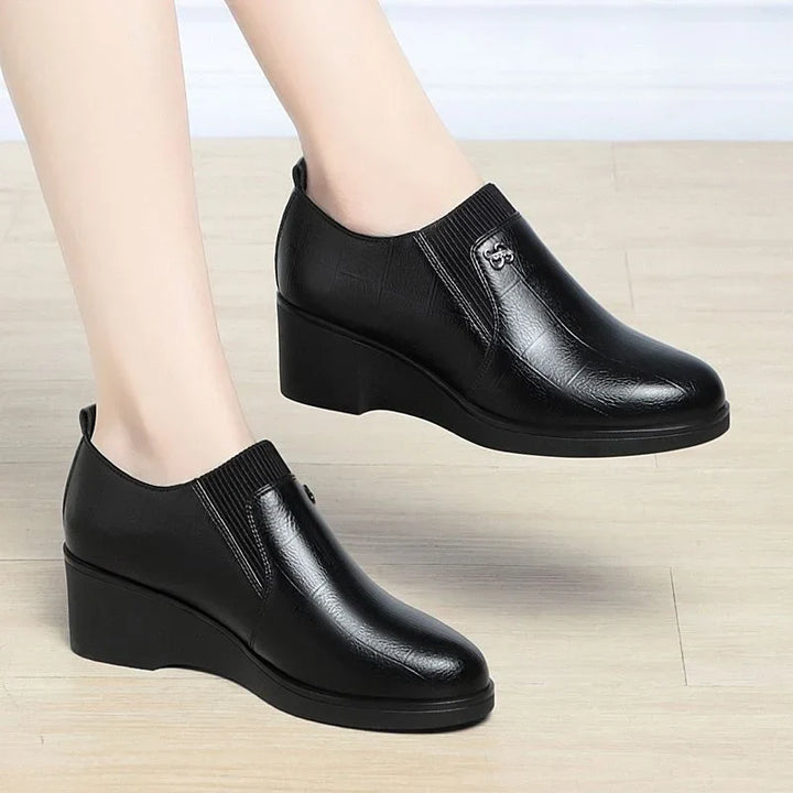 Switolina – Modne Skórzane Buty Na Koturnie