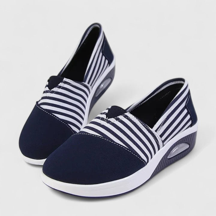 Onora - Buty Wsuwane W Paski