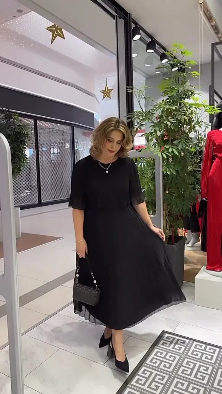 Jadrana – Elegancka i Wygodna Sukienka