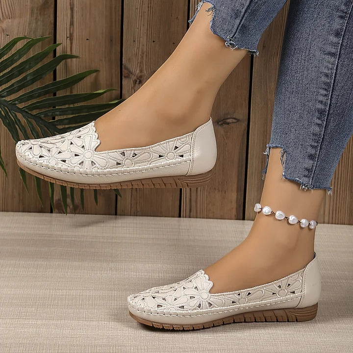 Inessa – Modne buty Ortopedyczne z Wycięciami