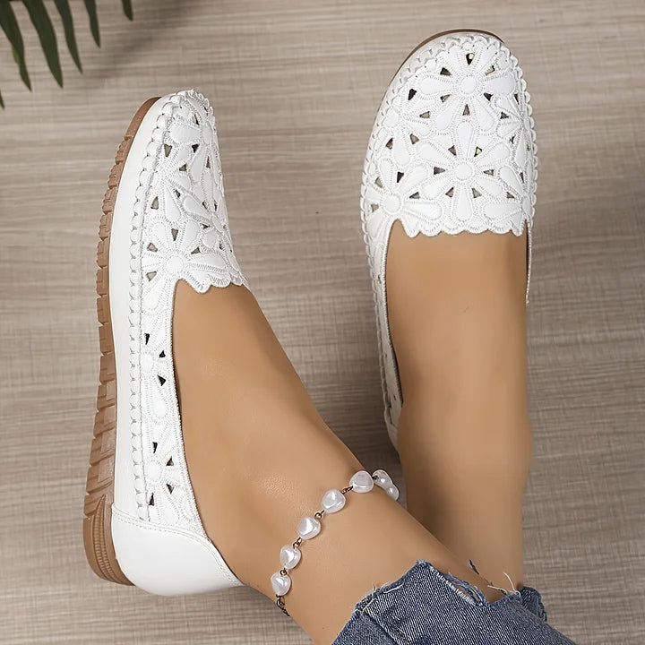 Inessa – Modne buty Ortopedyczne z Wycięciami