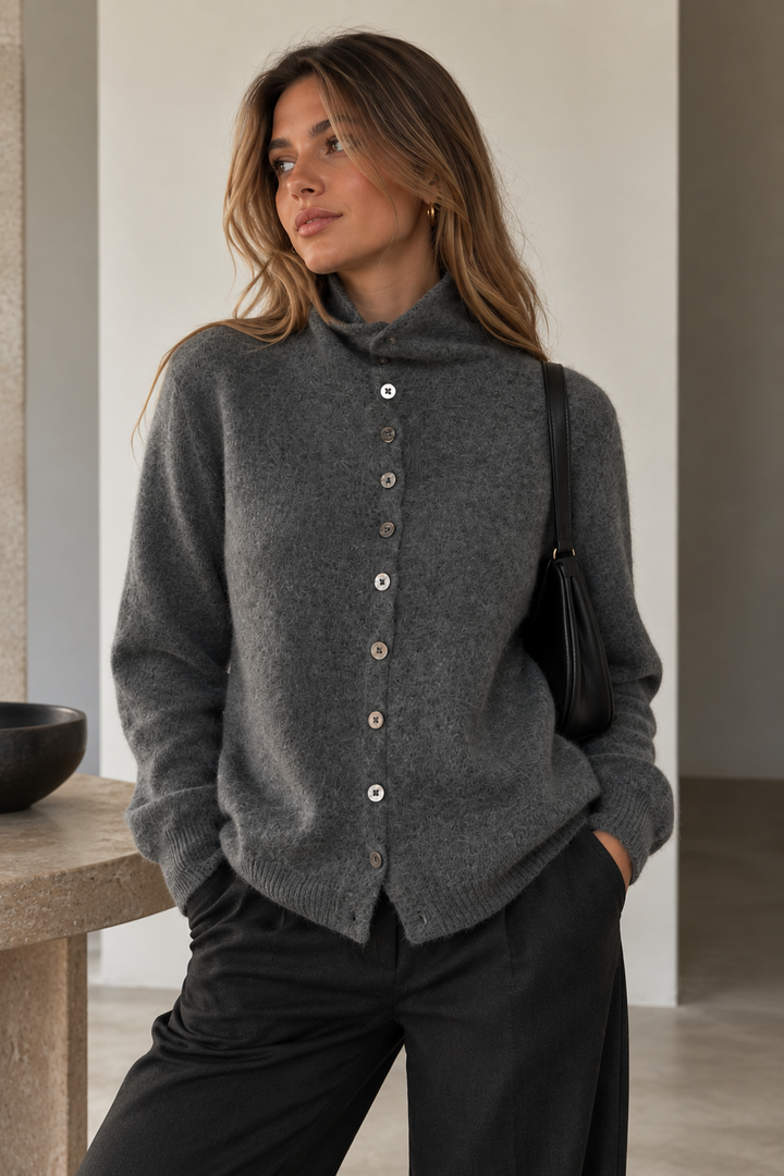 Larona – Sweter Z Dzianiny Z Zapięciem Na Wiele Guzików Z Przodu