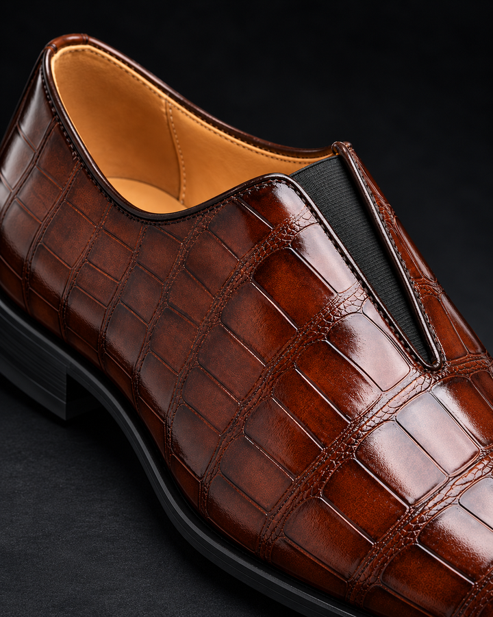 Amphon – Mokasyny z Fakturą Przypominającą Skórę Krokodyla i Konstrukcją Typu Slip-on