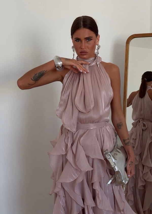 Nataly - Sukienka Maxi Z Kaskadowymi Falbanami