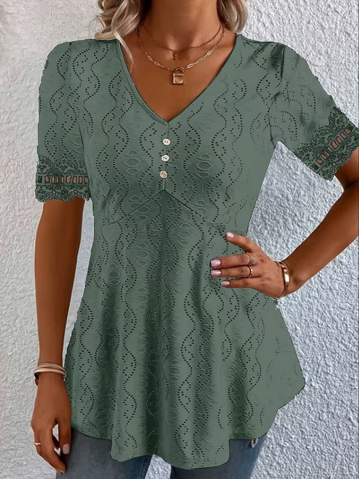 Lolytta – Koronkowa Bluzka w Stylu Patchwork