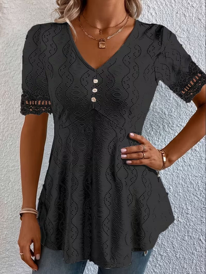 Lolytta – Koronkowa Bluzka w Stylu Patchwork