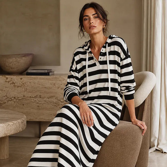 Zeynep - Sukienka Typu Bluza Z Kapturem W Paski