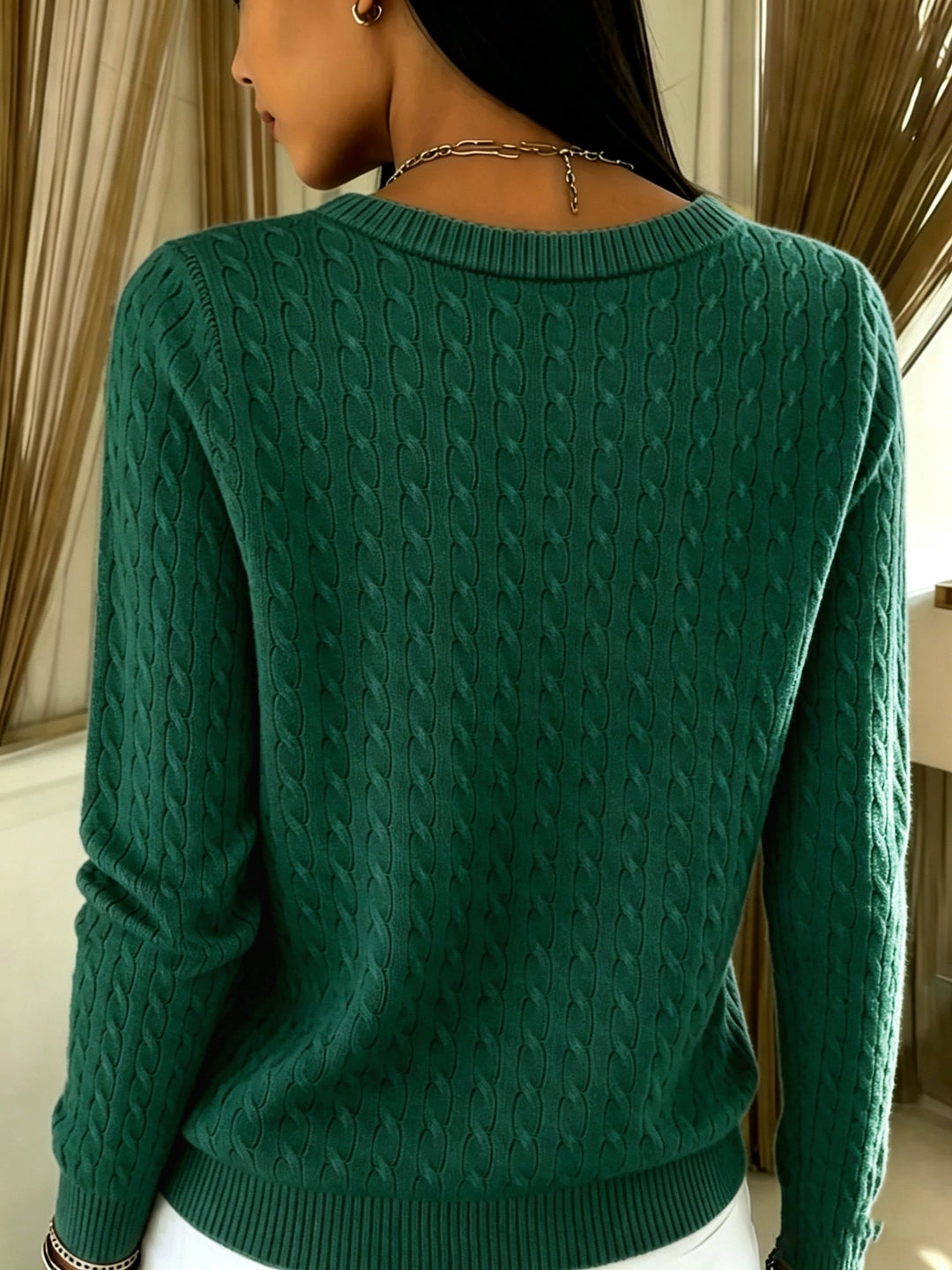 Kitija – Sweter Z Dzianiny Typu Cable Knit Zapinany Na Guziki