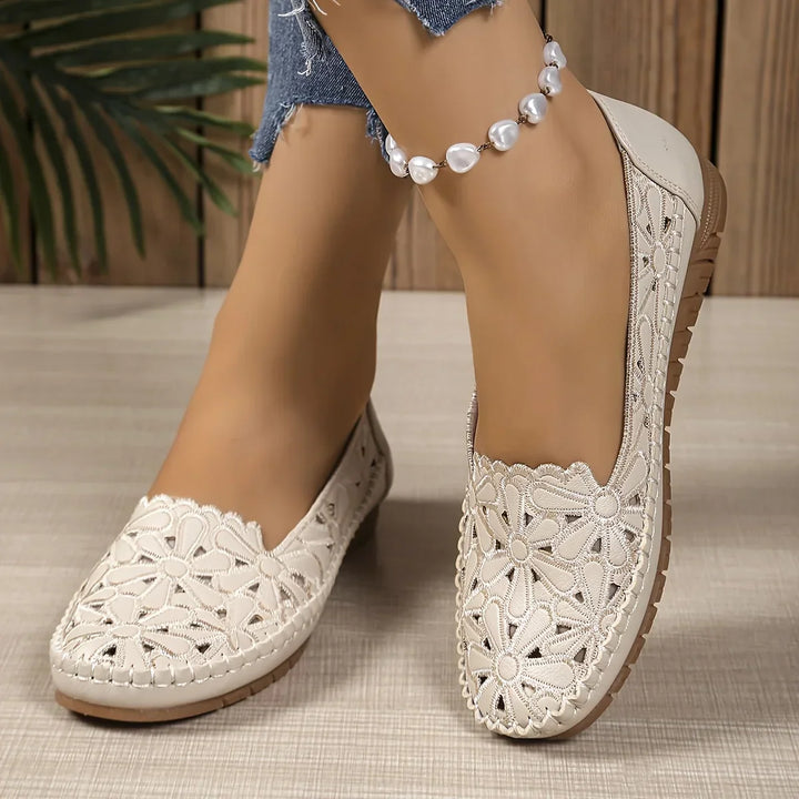 Inessa – Modne buty Ortopedyczne z Wycięciami