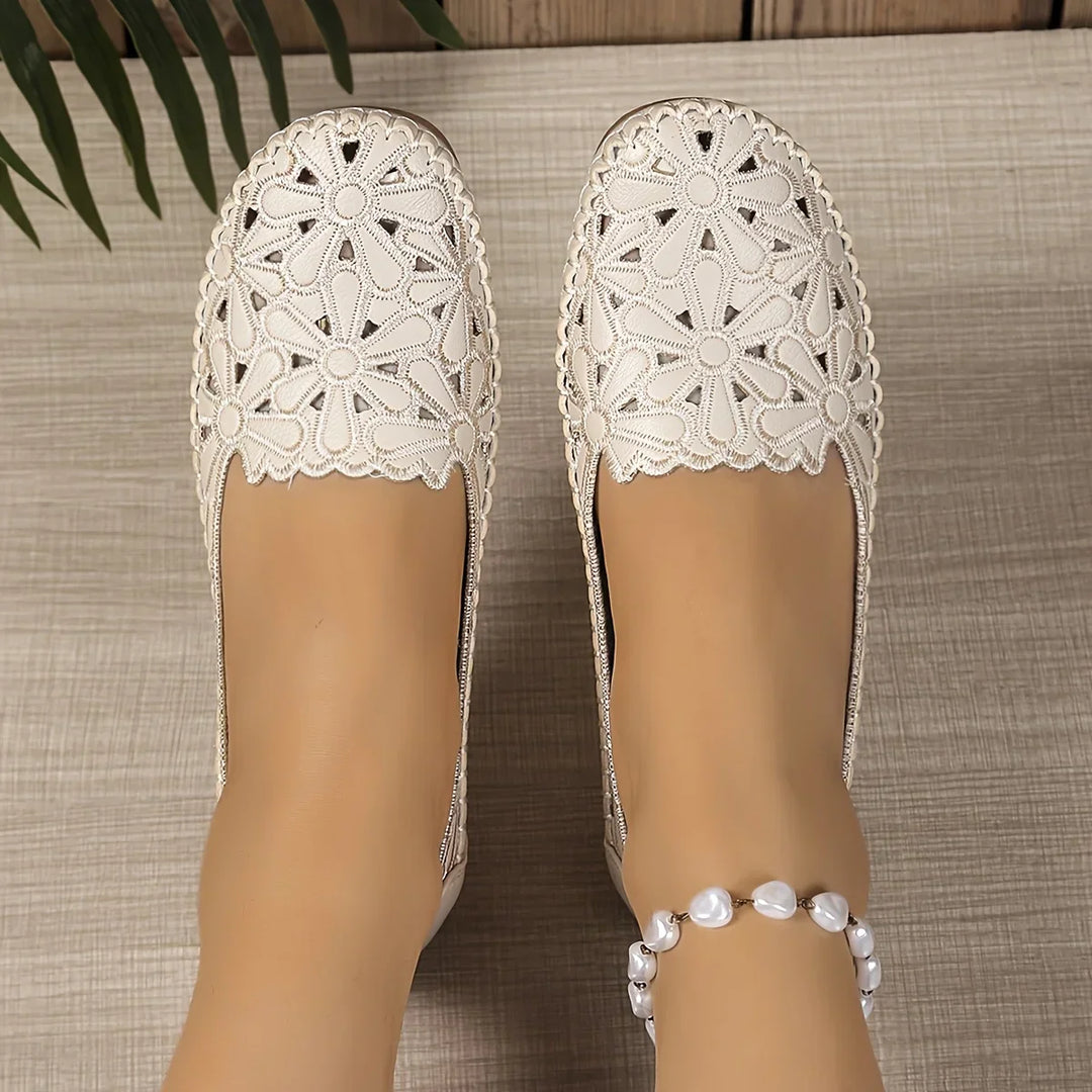 Inessa – Modne buty Ortopedyczne z Wycięciami