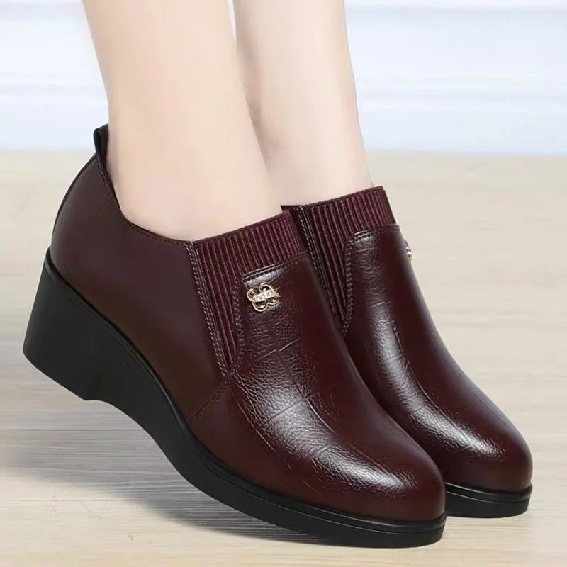 Switolina – Modne Skórzane Buty Na Koturnie