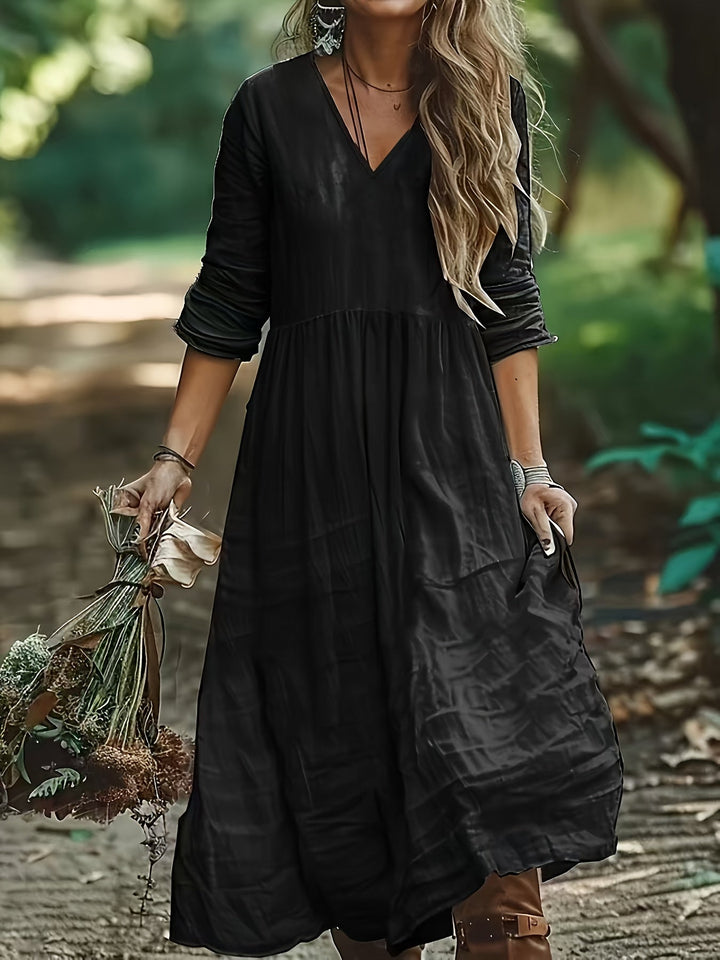 Shirron – Modna Długa Sukienka z Dekoltem w Szpic