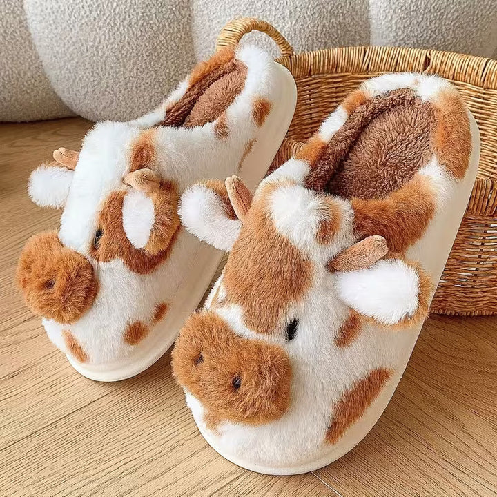 Faliza – Pluszowe Kapcie Domowe Z Nadrukiem W Kropki W Stylu „Spotted Cow”