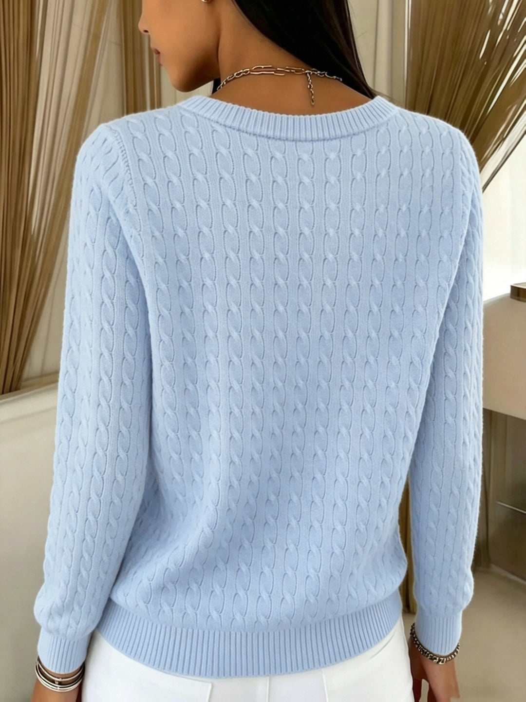 Kitija – Sweter Z Dzianiny Typu Cable Knit Zapinany Na Guziki