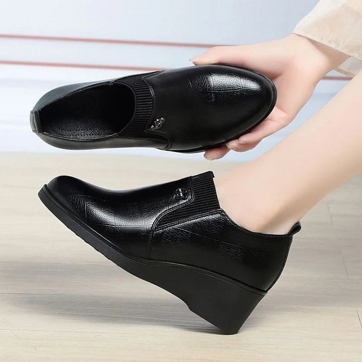 Switolina – Modne Skórzane Buty Na Koturnie