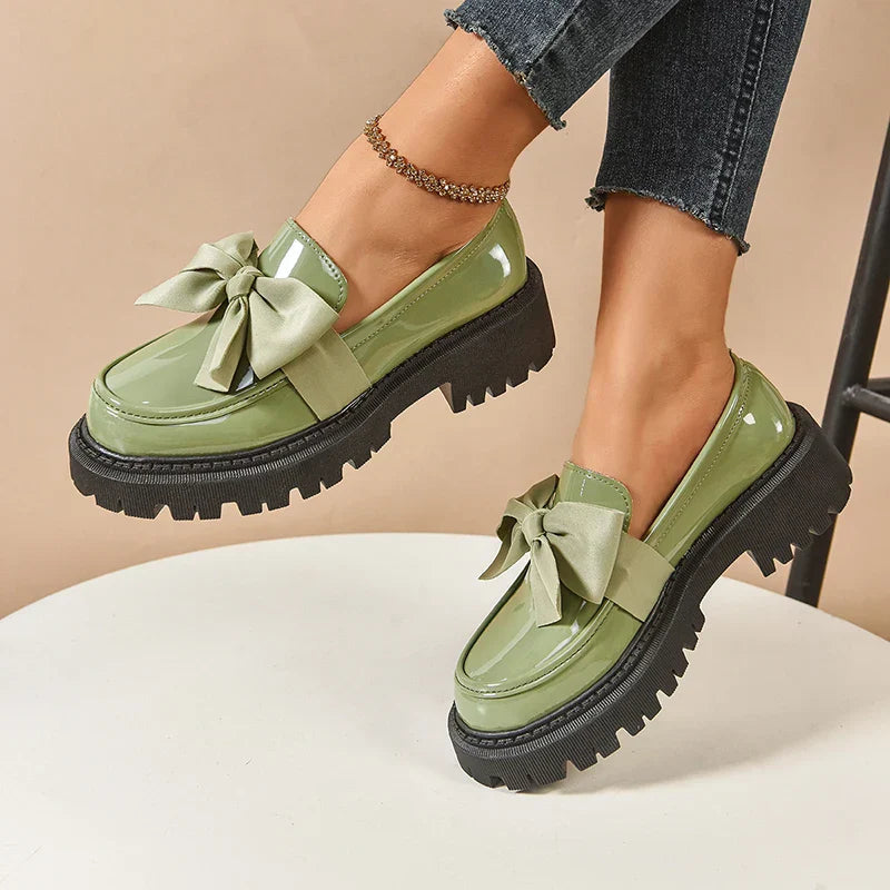 Batya – Eleganckie, Antypoślizgowe Buty z Kokardką