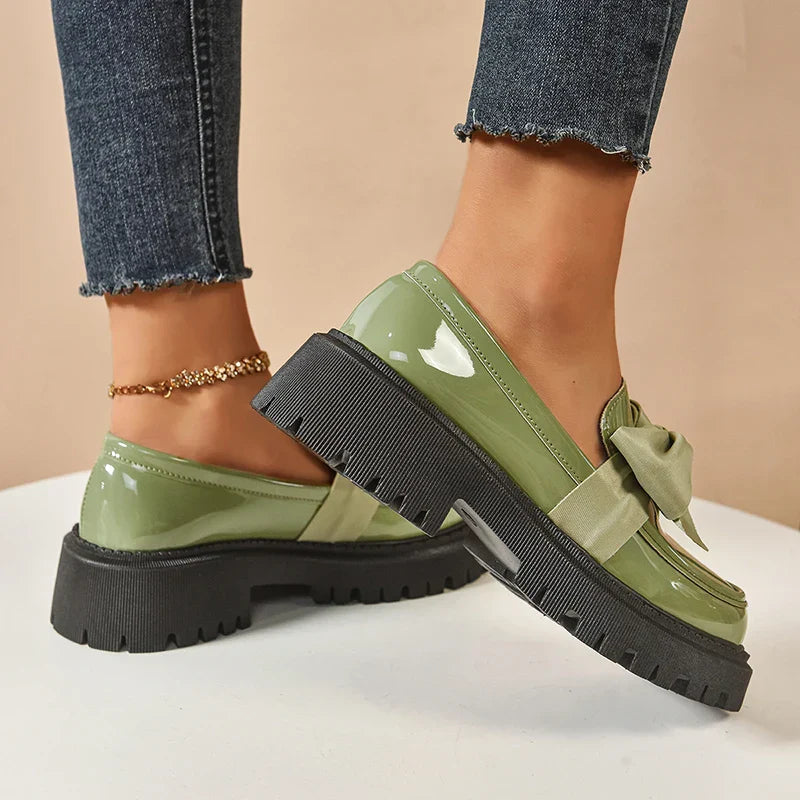 Batya – Eleganckie, Antypoślizgowe Buty z Kokardką