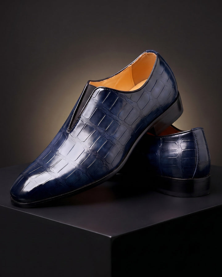 Amphon – Mokasyny z Fakturą Przypominającą Skórę Krokodyla i Konstrukcją Typu Slip-on