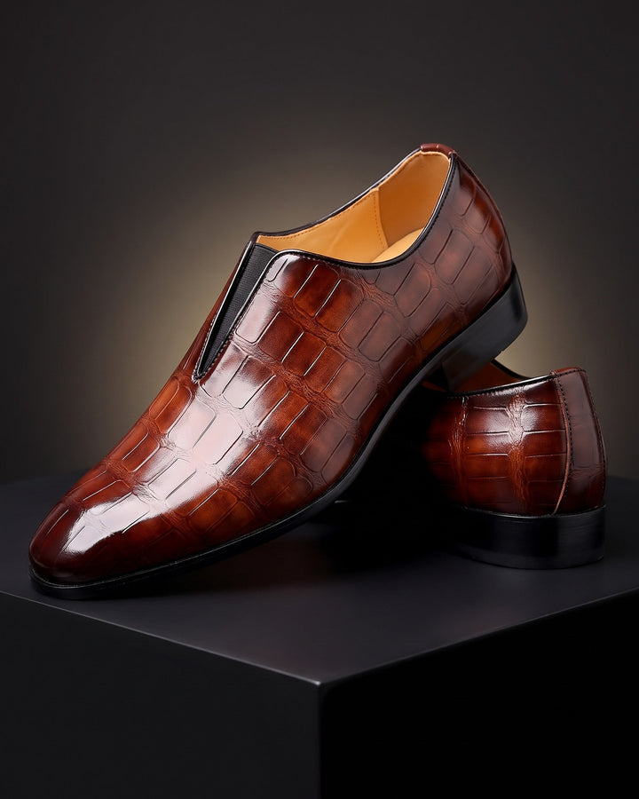 Amphon – Mokasyny z Fakturą Przypominającą Skórę Krokodyla i Konstrukcją Typu Slip-on
