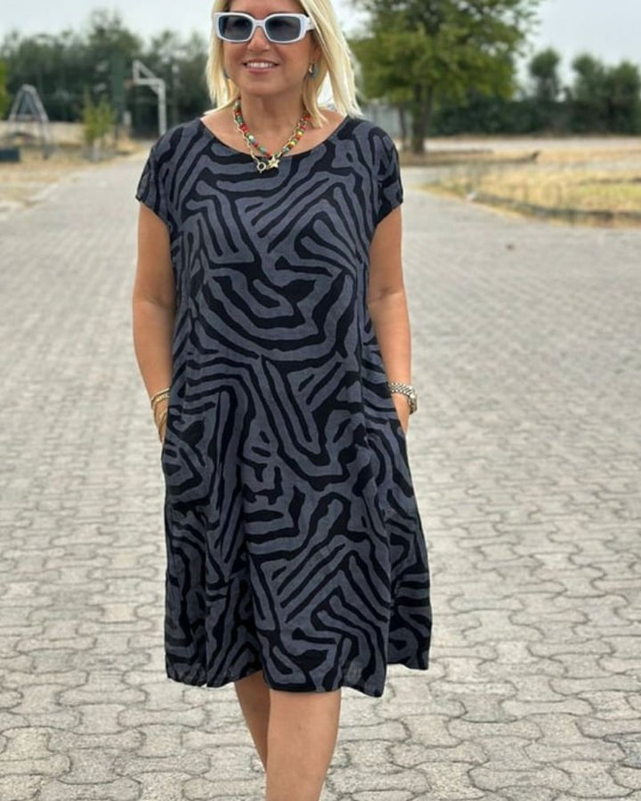 Dorothee – Miękka Bawełniana Sukienka z Bocznymi Kieszeniami