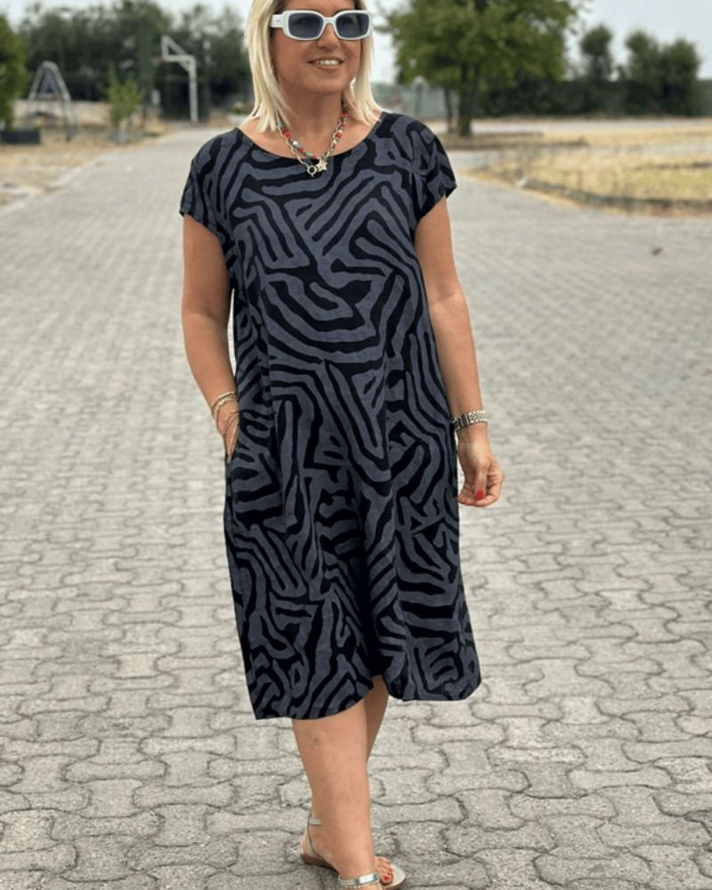 Dorothee – Miękka Bawełniana Sukienka z Bocznymi Kieszeniami